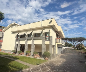 Villa Bifamiliare in vendita via Giovanni XXIII Villa Bifamiliare in vendita via Giovanni XXIII